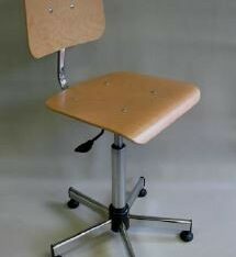 Chaise d'atelier en bois (PATINS- Polyamide)